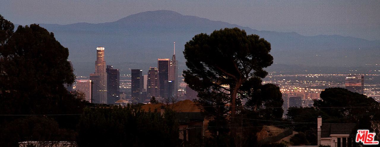 445 Walker Drive Beverly Hills, CA 90210 - Photo 4 of 31