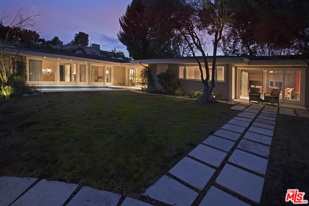 445 Walker Drive Beverly Hills, CA 90210 - Photo 31 of 31