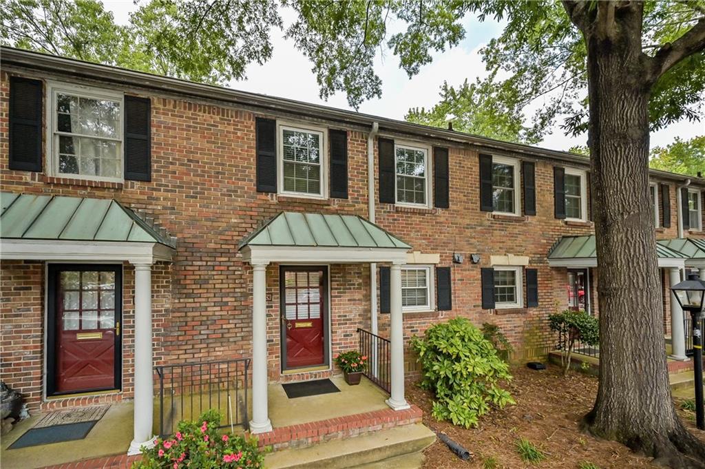 6700 Roswell Road, Unit 21C Sandy Springs, GA 30328 - Photo 1 of 1 Front entrance porch view