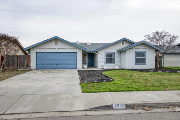 $354,999 | 2035 West Oriole Avenue, Visalia, CA 93291