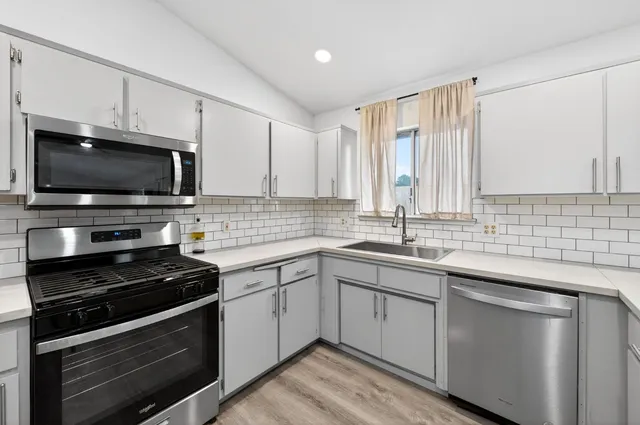 $365,000 | 2035 West Oriole Avenue, Visalia, CA 93291