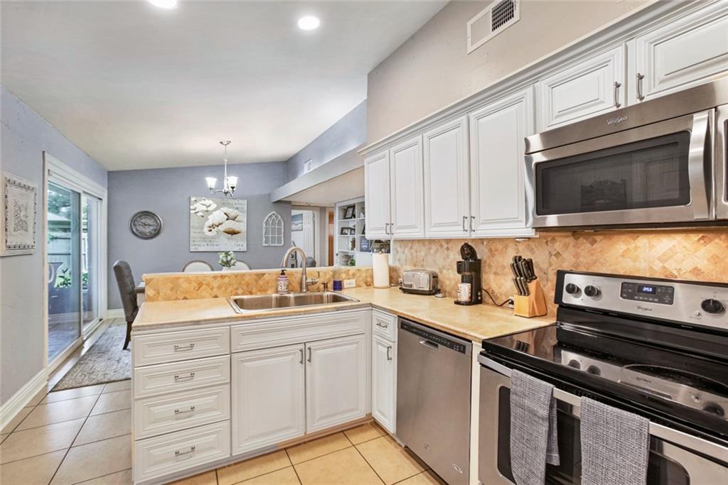 3409 North Labarre Road Metairie, LA 70002 - Photo 5 of 26 Gallery Image 5
