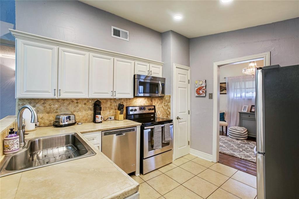 3409 North Labarre Road Metairie, LA 70002 - Photo 6 of 26 Gallery Image 6