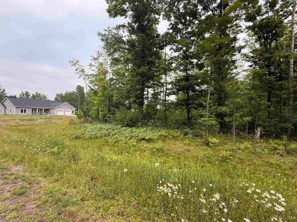 $36,000 | 2 Greenway Drive, Unit 2, Houghton, MI 49931