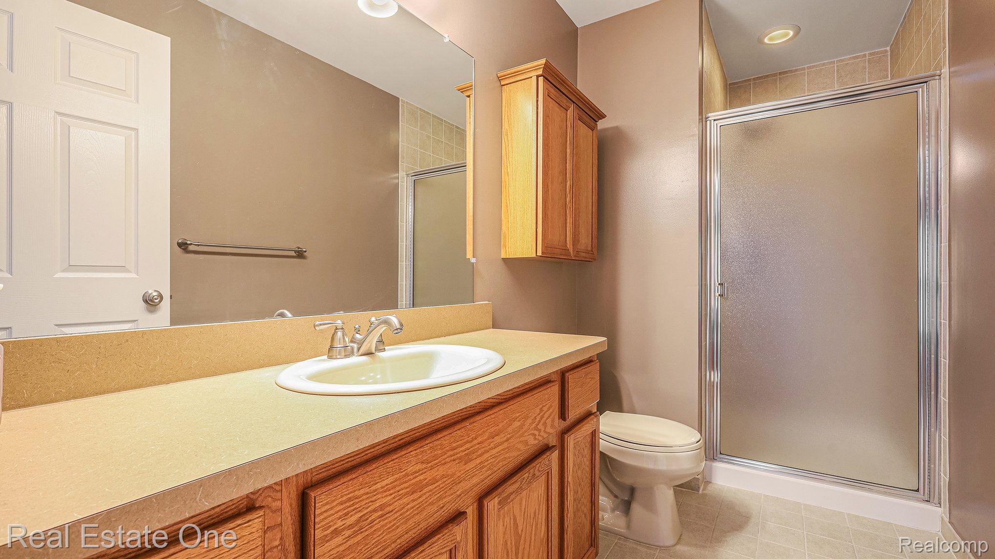 46027 Rhodes Drive Macomb, MI 48044 - Photo 13 of 16 Gallery Image 13