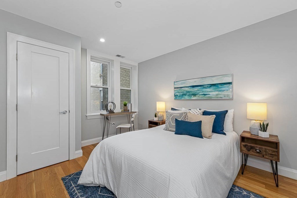 105 Winthrop Road, Unit 2 Brookline, MA 02445 - Photo 26 of 31