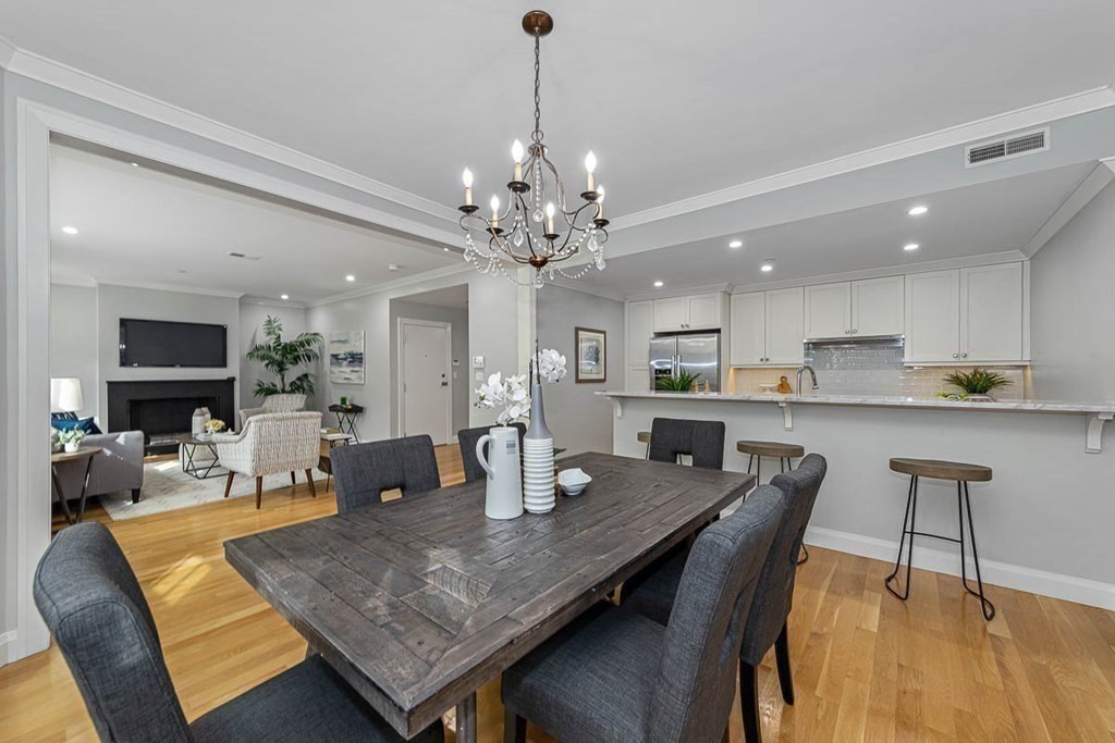 105 Winthrop Road, Unit 2 Brookline, MA 02445 - Photo 9 of 31