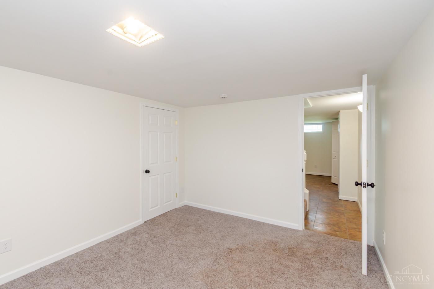 113 Gideon Road Middletown, OH 45044 - Photo 24 of 35