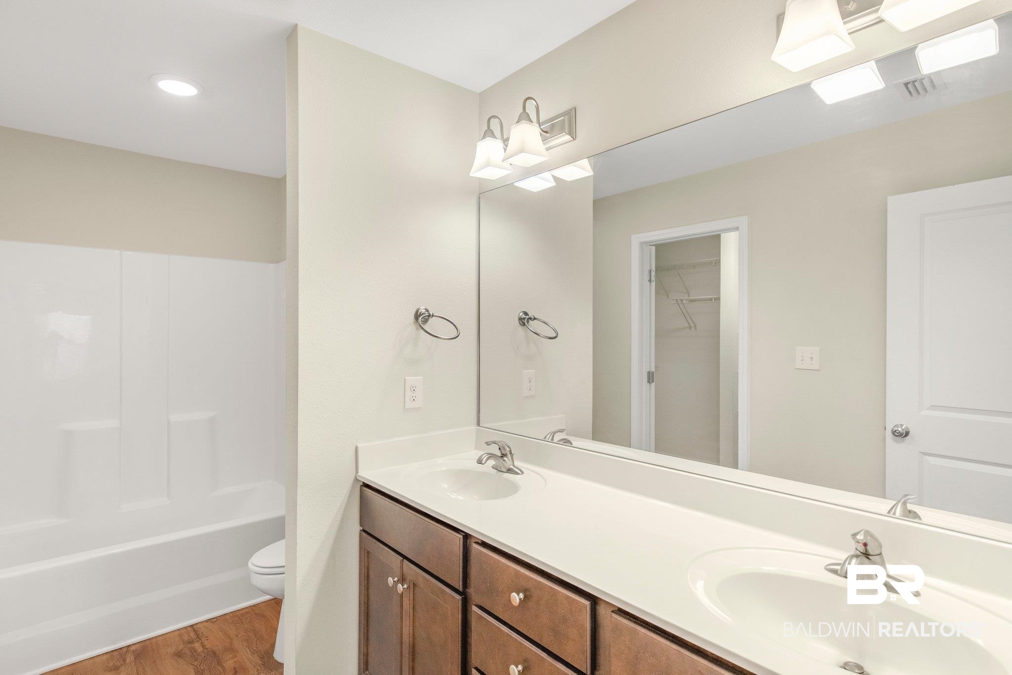 3877 Chesterfield Lane Foley, AL 36535 - Photo 23 of 47 Primary Bathroom
