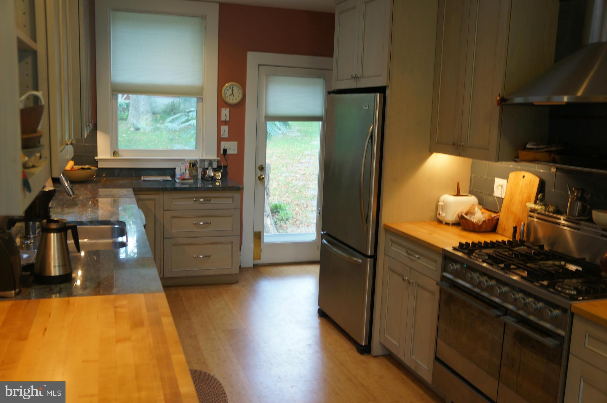 2107 Uffington Road Baltimore, MD 21209 - Photo 17 of 24 Kitchen