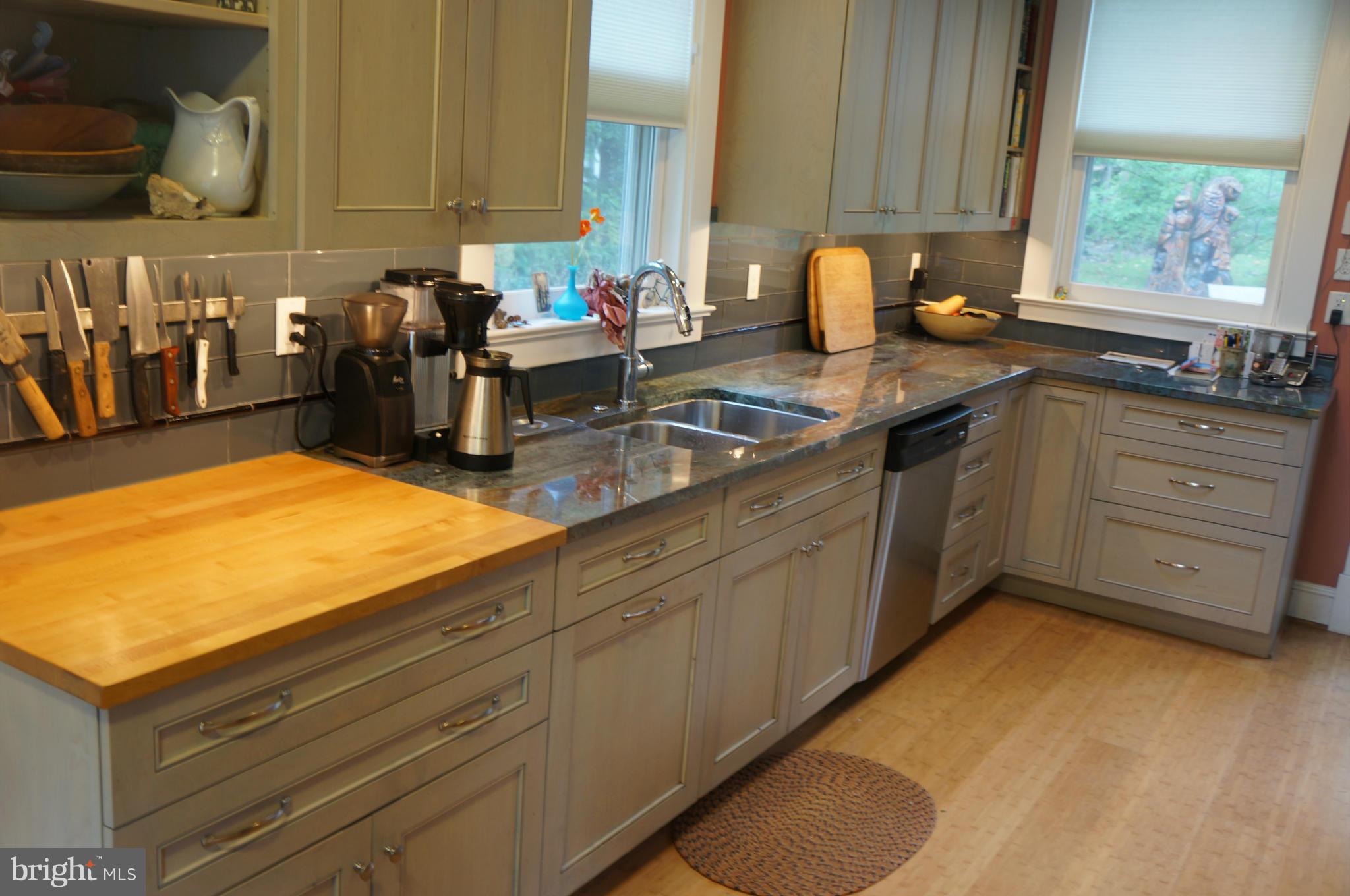 2107 Uffington Road Baltimore, MD 21209 - Photo 18 of 24 Kitchen