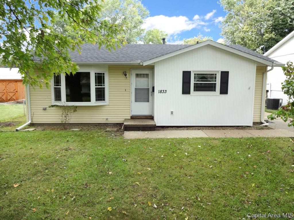 1833 North Albany Street Springfield, IL 62702 - Photo 1 of 36 Gallery Image 1