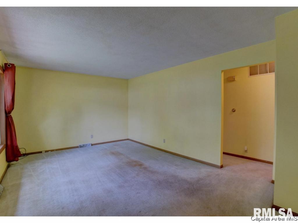 1833 North Albany Street Springfield, IL 62702 - Photo 12 of 36 Gallery Image 12
