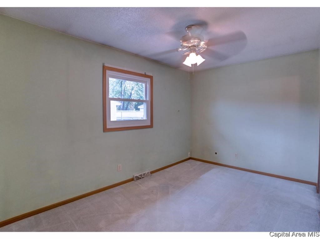 1833 North Albany Street Springfield, IL 62702 - Photo 15 of 36 Gallery Image 15