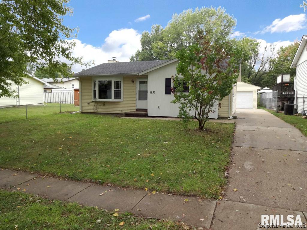 1833 North Albany Street Springfield, IL 62702 - Photo 3 of 36 Gallery Image 3