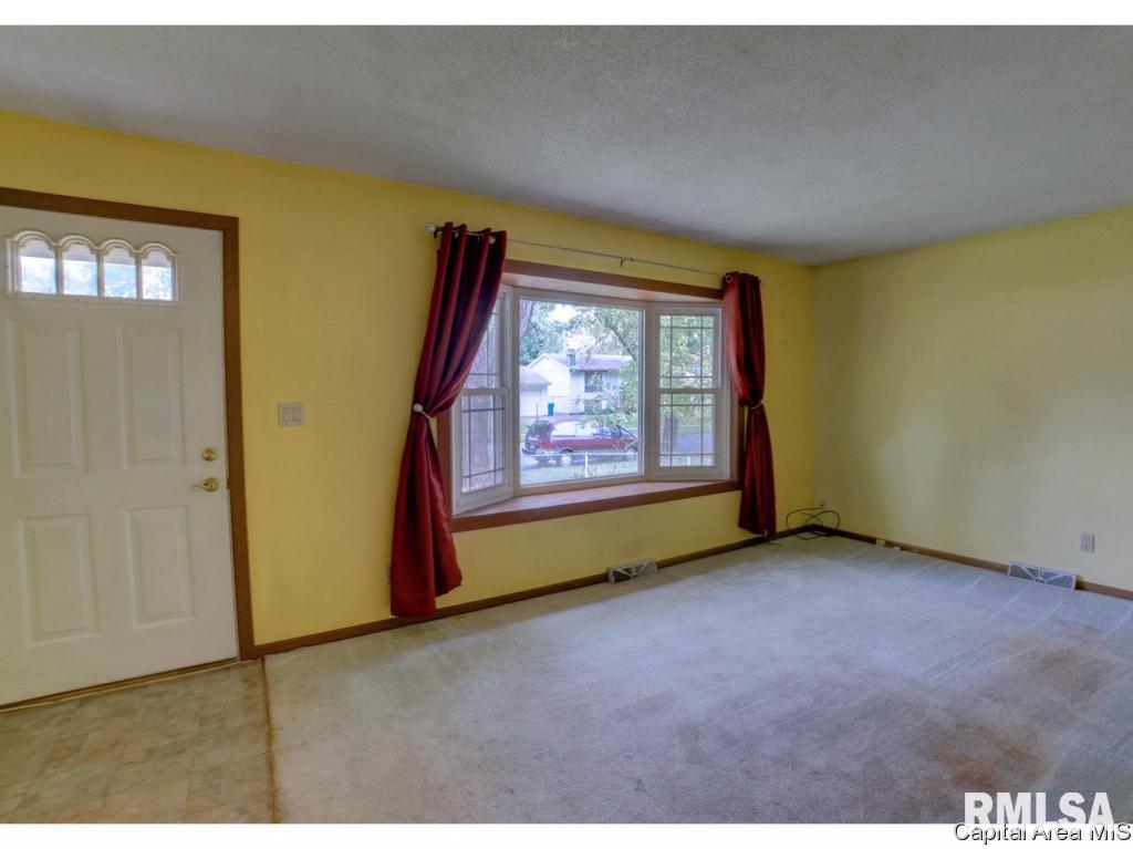 1833 North Albany Street Springfield, IL 62702 - Photo 10 of 36 Gallery Image 10
