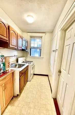 $3,000 | 120 Glenville Avenue, Unit 6, Boston, MA 02134