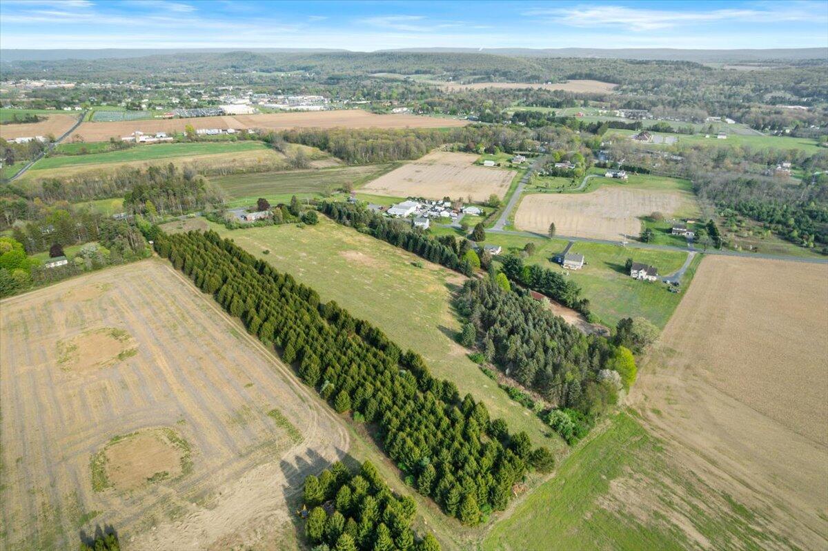45003 St Gilbert Gilbert, PA 18331 - Photo 9 of 10 an aerial view of a city