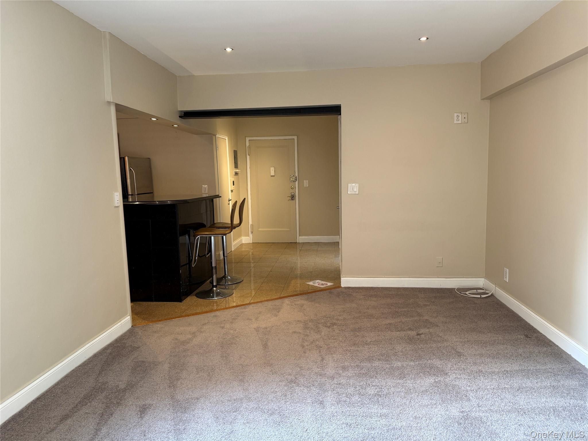 796 Bronx River Road, Unit B38 Bronxville, NY 10708 - Photo 19 of 31 an empty room with closet