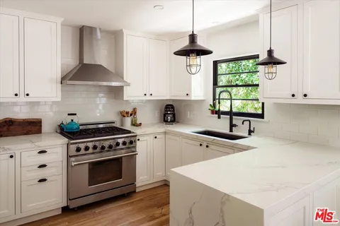 $1,549,000 | 8421 Kirkwood Drive, Los Angeles, CA 90046