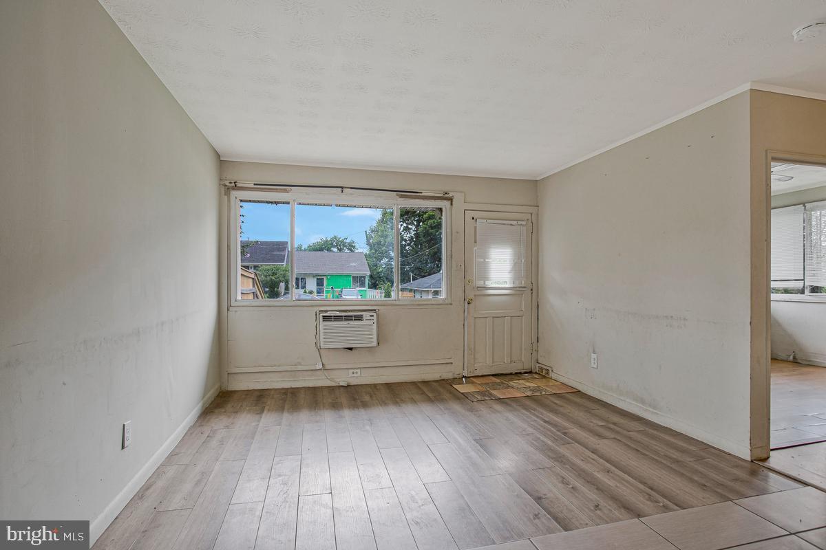 7728 Oxman Road Landover, MD 20785 - Photo 8 of 27