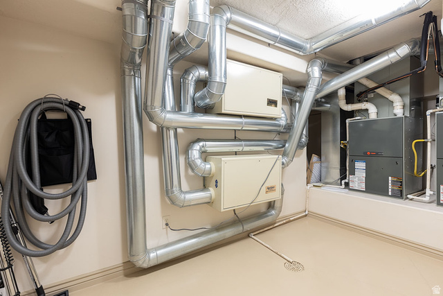 888 East Fiddlers Canyon Road Cedar City, UT 84721 - Photo 57 of 74 View of utility room