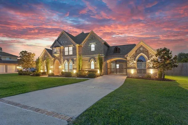 $975,000 | 7 Lone Star Drive, Waco, TX 76708