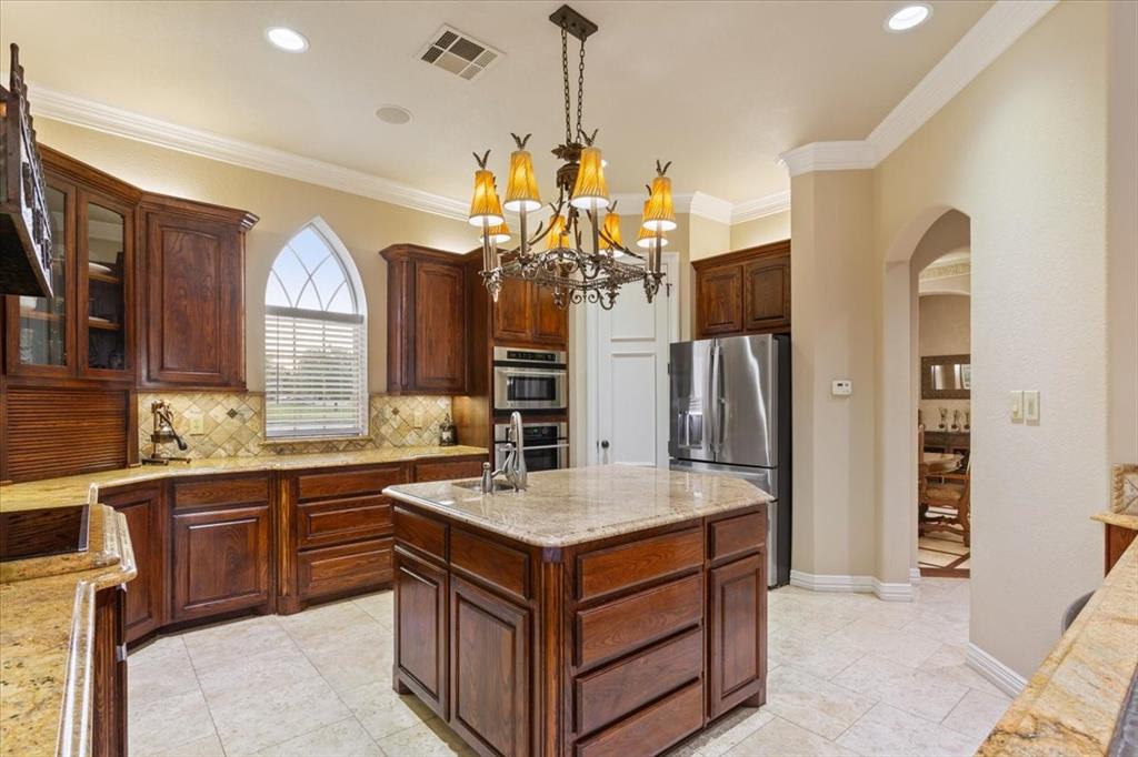 7 Lone Star Drive Waco, TX 76708 - Photo 12 of 40