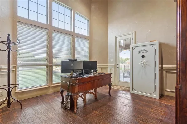 $975,000 | 7 Lone Star Drive, Waco, TX 76708