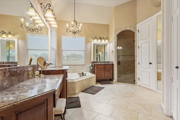 $975,000 | 7 Lone Star Drive, Waco, TX 76708