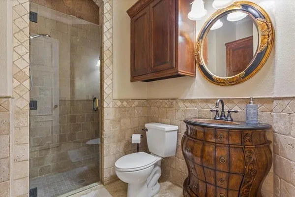 $975,000 | 7 Lone Star Drive, Waco, TX 76708