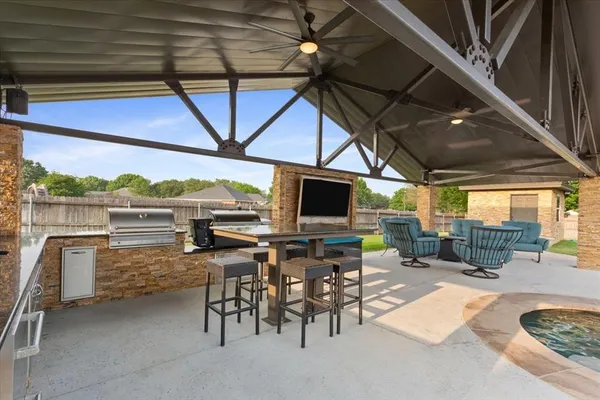 $975,000 | 7 Lone Star Drive, Waco, TX 76708