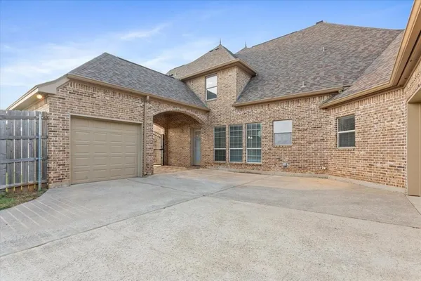 $975,000 | 7 Lone Star Drive, Waco, TX 76708
