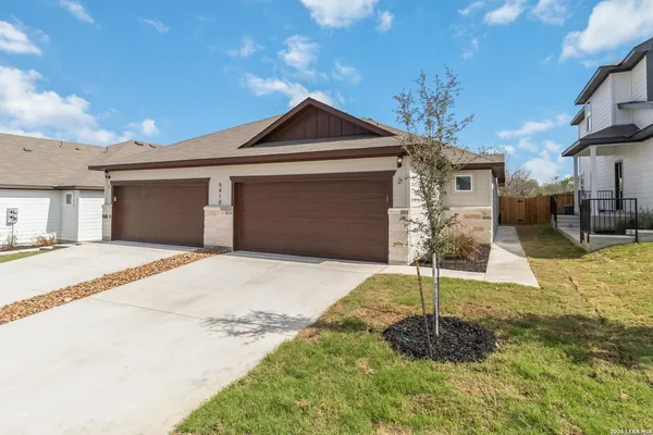 $1,645 | 5119 Cindy Branch, Unit 1, San Antonio, TX 78253