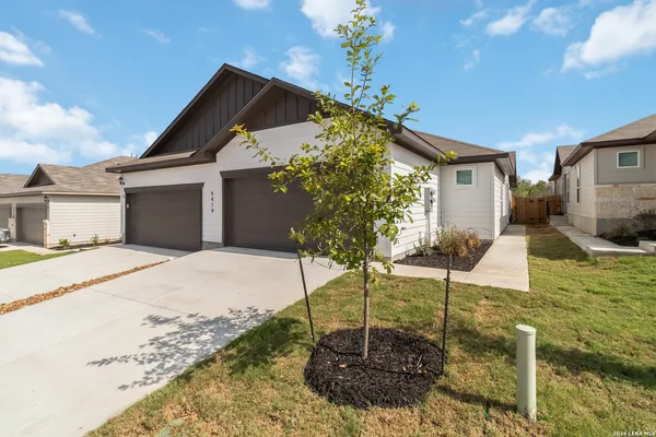 $1,645 | 5119 Cindy Branch, Unit 1, San Antonio, TX 78253