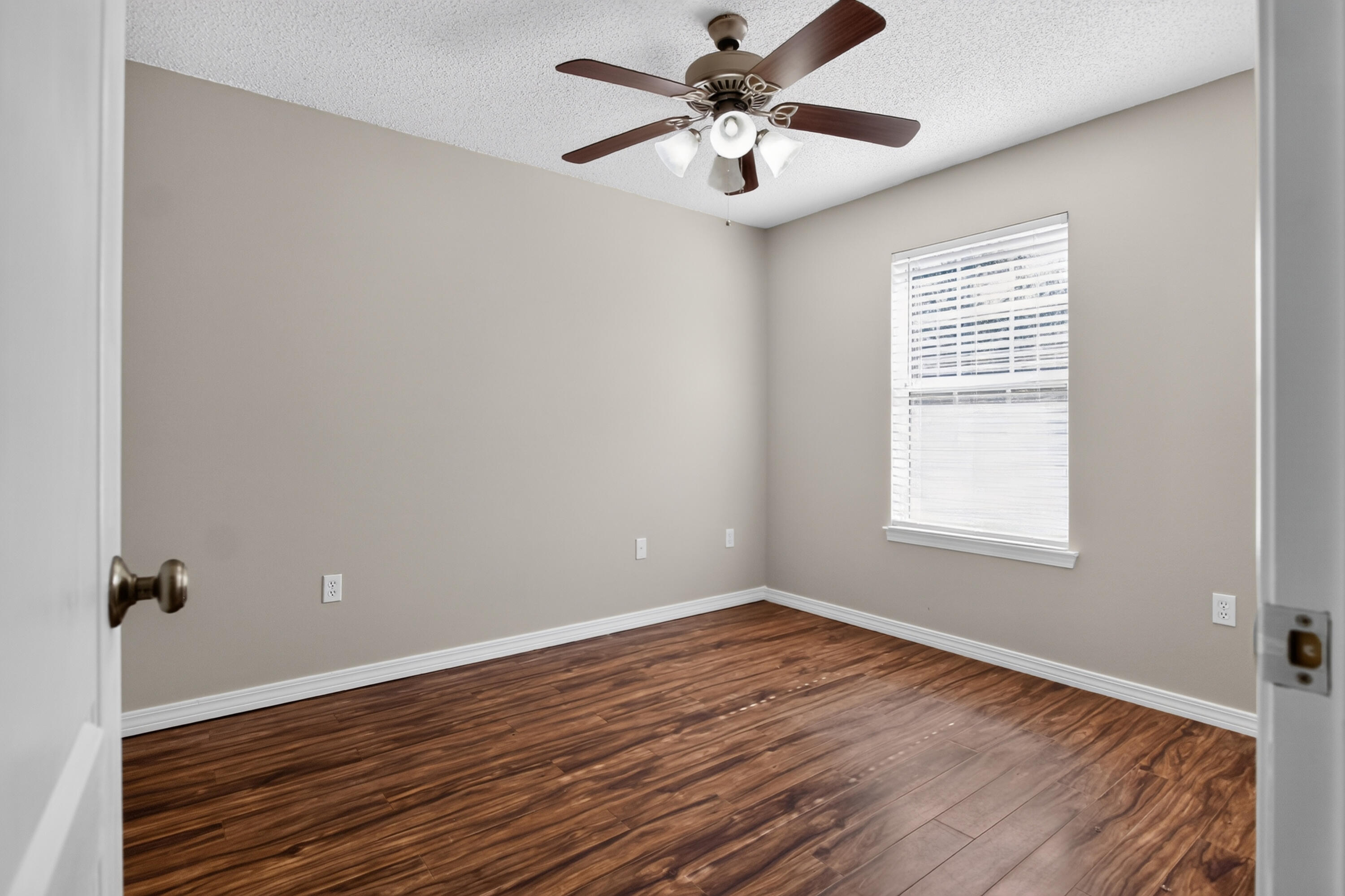 3151 Forrest Avenue Crestview, FL 32539 - Photo 18 of 28 IMG_3618