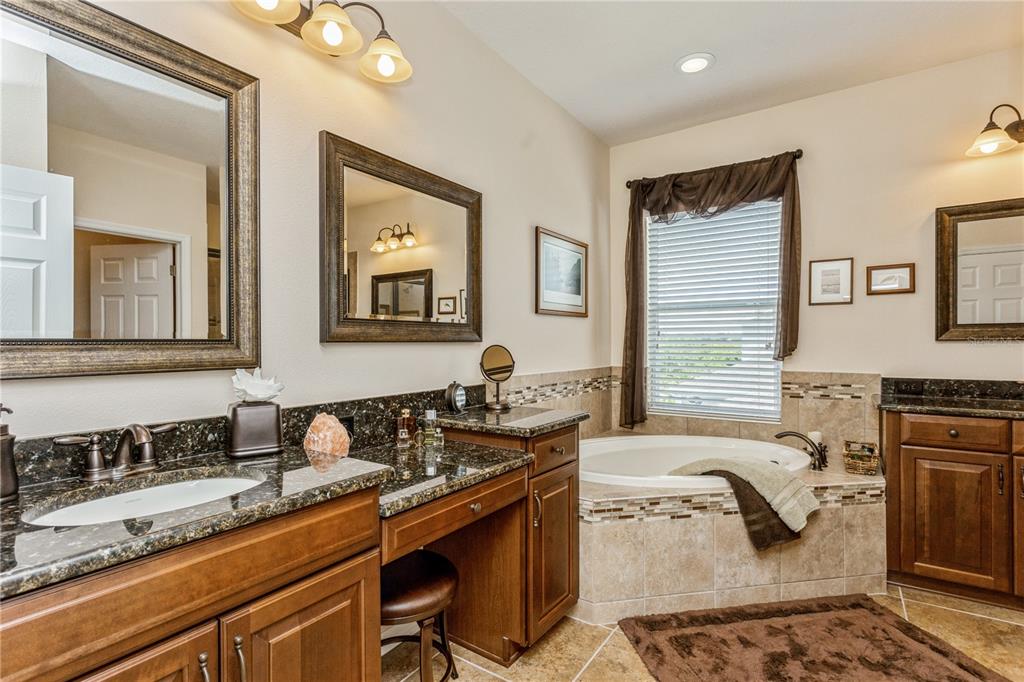 11112 Great Neck Road Riverview, FL 33578 - Photo 26 of 55 En-Suite Bathroom