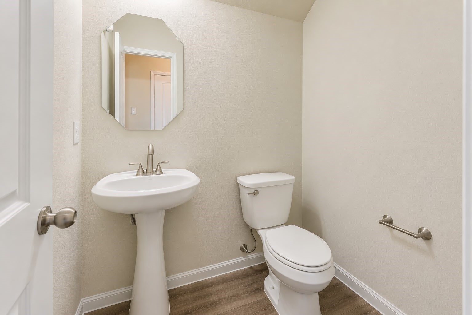 2835 Autumn Mist Lane Conroe, TX 77304 - Photo 13 of 36 Guest Bathroom