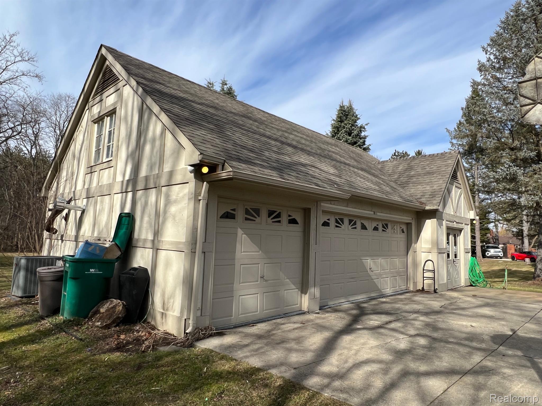 1750 East Gunn Road Rochester, MI 48306 - Photo 18 of 90 Three Car Garage