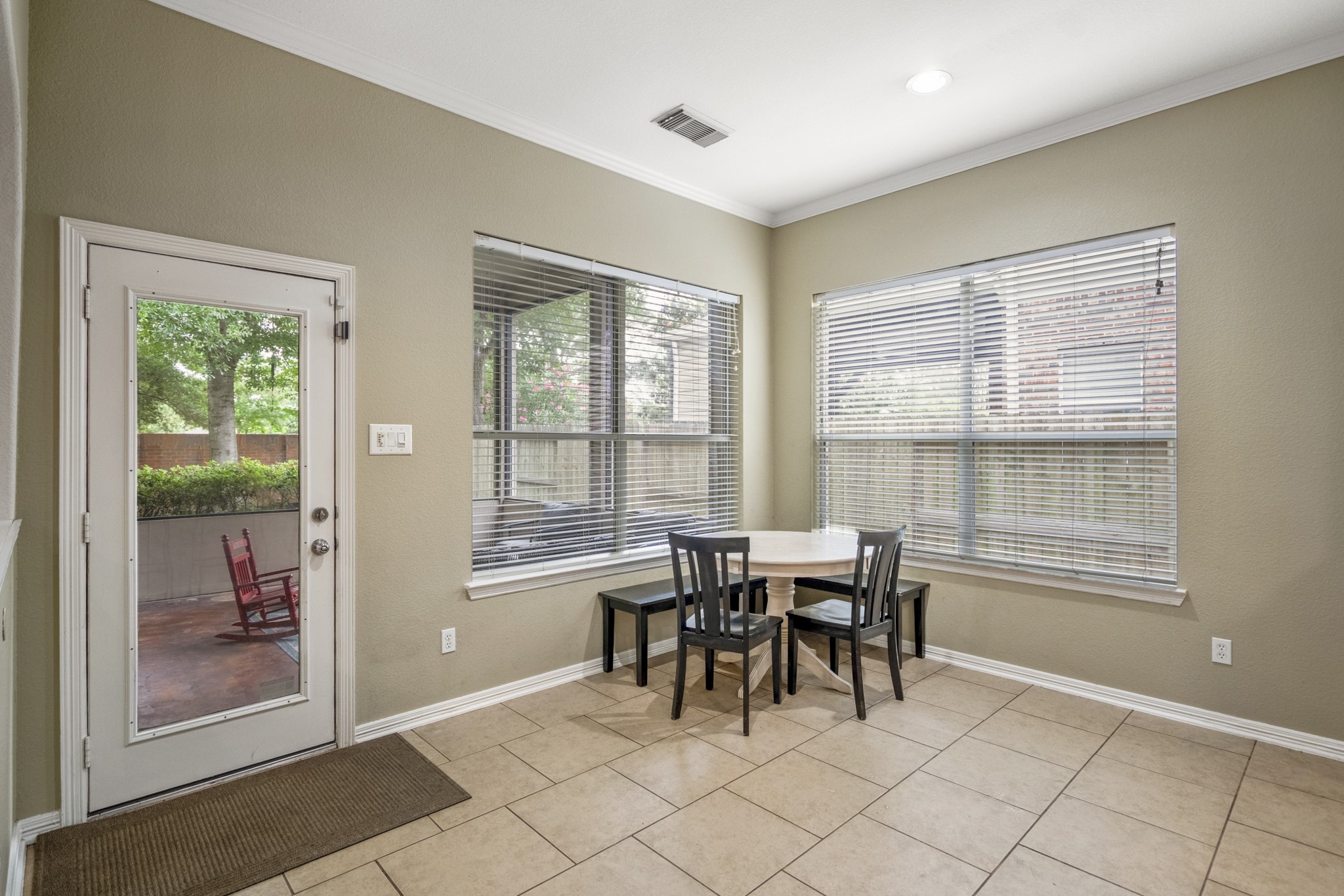 10410 Pitcataway Drive Spring, TX 77379 - Photo 15 of 48 The corner breakfast room offers lots of natural light from both angles, the ideal space for morning or evening quick meals.