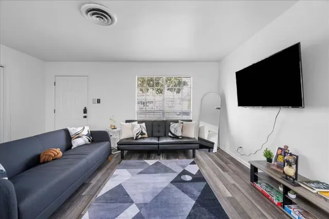 $3,200 | 3007 Burning Oak Drive, Austin, TX 78704