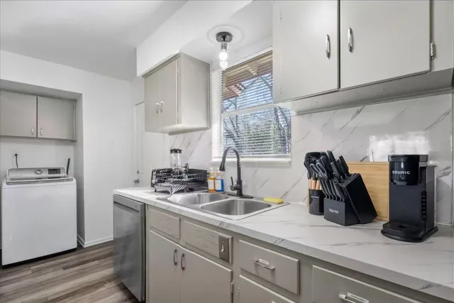 $3,200 | 3007 Burning Oak Drive, Austin, TX 78704