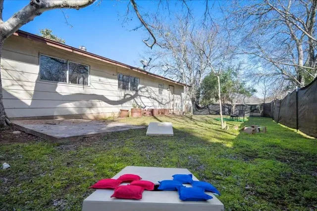 $3,200 | 3007 Burning Oak Drive, Austin, TX 78704