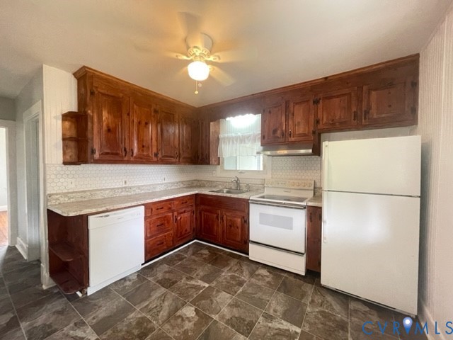 3380 River Road West Goochland, VA 23063 - Photo 5 of 16 Eat in Kitchen off the side entry with dishwasher,