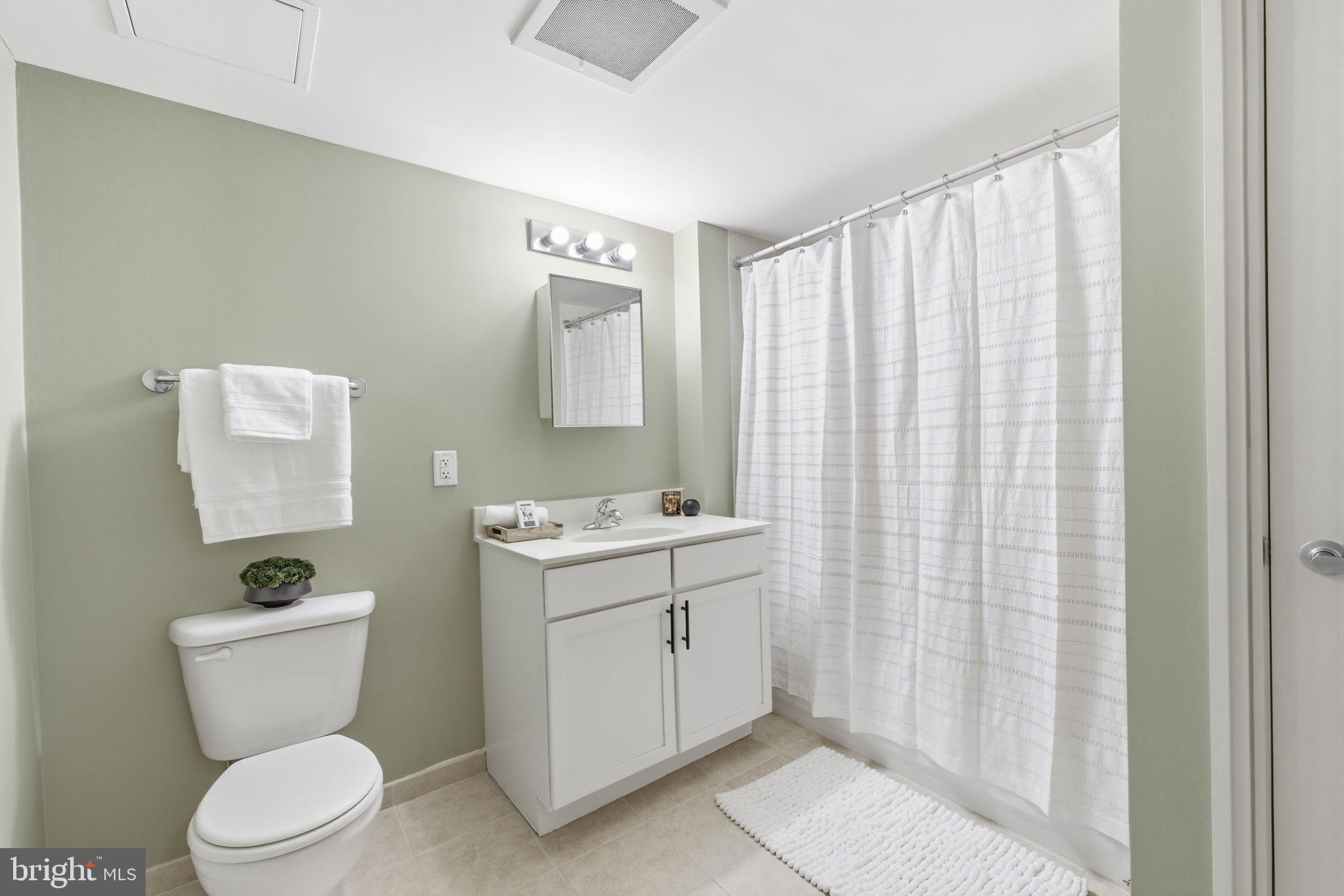 800 4th Street Southwest, Unit N717 Washington, DC 20024 - Photo 7 of 16