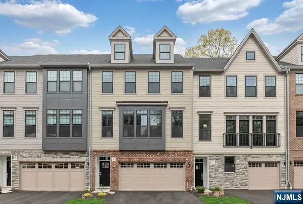 $1,398,888 | 92 Cinnamon Drive, Upper Saddle River, NJ 07458