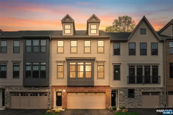$1,398,888 | 92 Cinnamon Drive, Upper Saddle River, NJ 07458