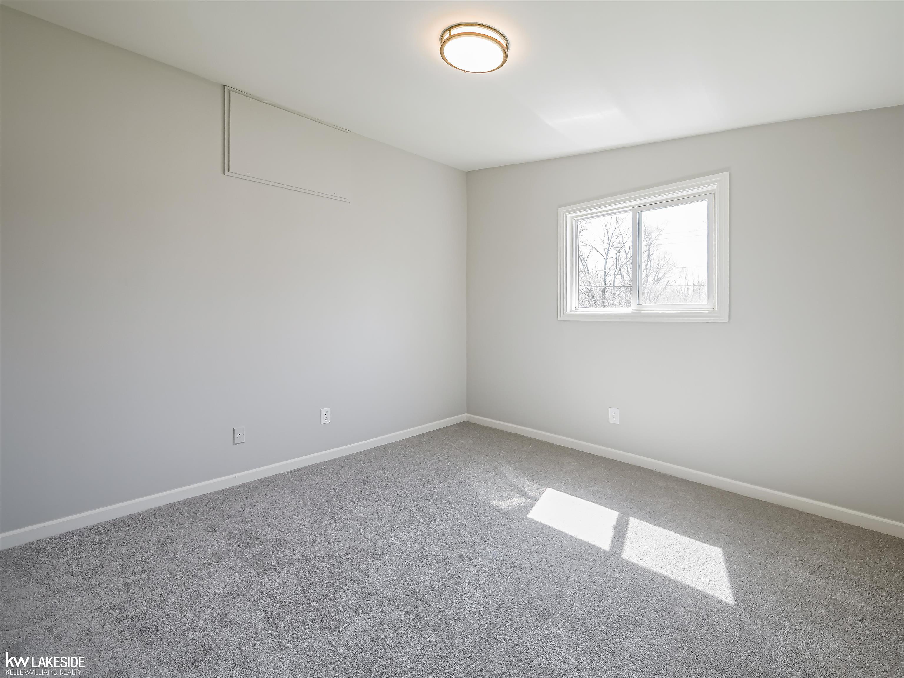 47051 Frederick Road Utica, MI 48317 - Photo 36 of 44 50204801-04c7297f-f0d3-48f5-b5de-a4bbe12288b6.JPG
