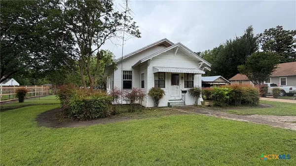 $159,000 | 701 East 10th Street, Cameron, TX 76520