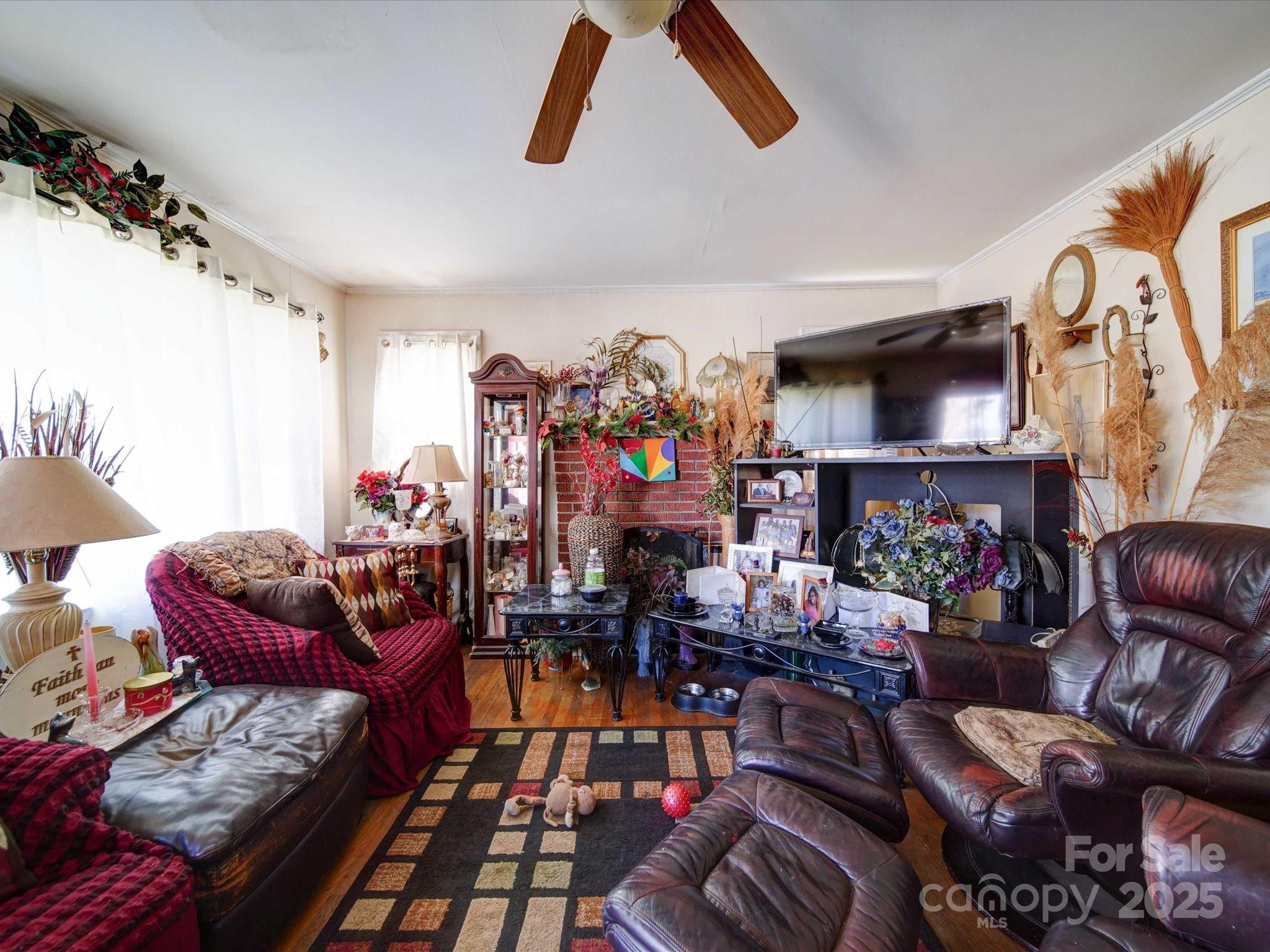 1043 Ridge Avenue Gastonia, NC 28052 - Photo 4 of 36 Gallery Image 4
